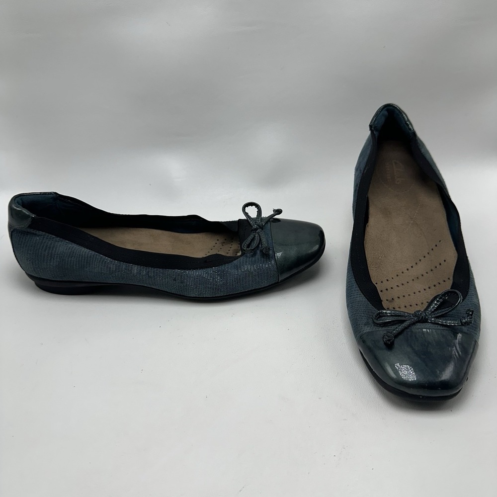 Clarks Artisan Womens Candra Glow Flats Size 9 M Green Leather Shoes Bow Cap Toe
